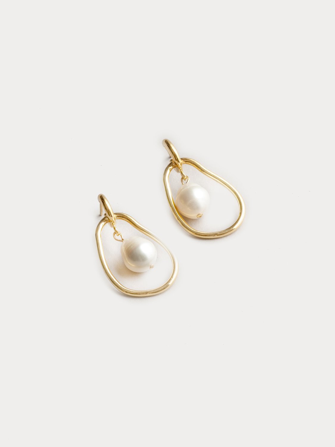 Constance Earrings in Gold
