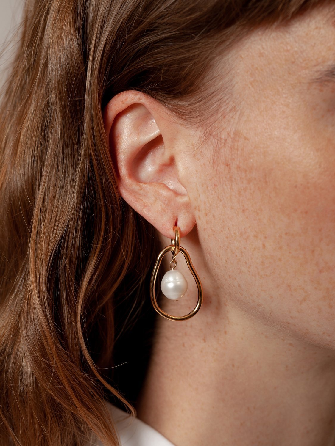 Constance Earrings in Gold