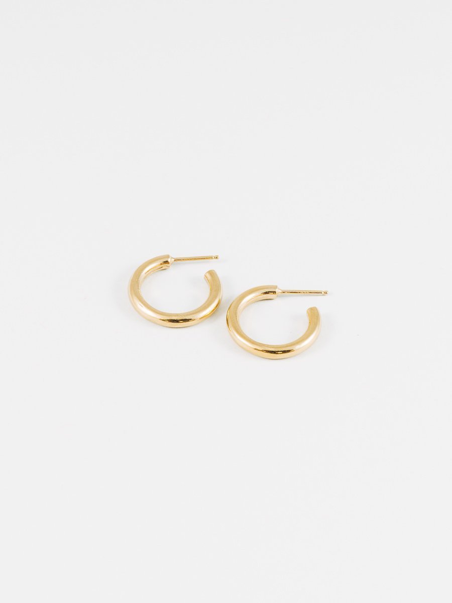 Gia Hoop in Gold