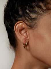 Gia Hoop in Gold