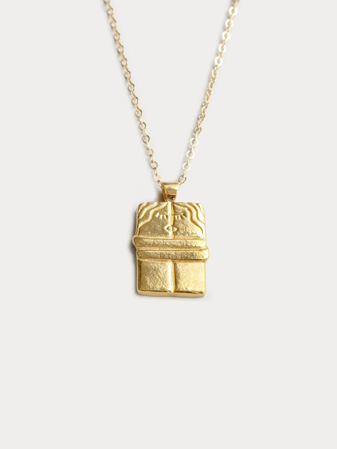 The Kiss Necklace in Gold