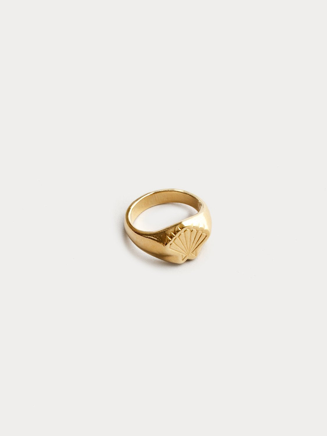 Marcel Signet Ring in Gold