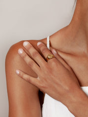 Marcel Signet Ring in Gold