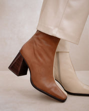 Shilo Boots in Tan/Beige