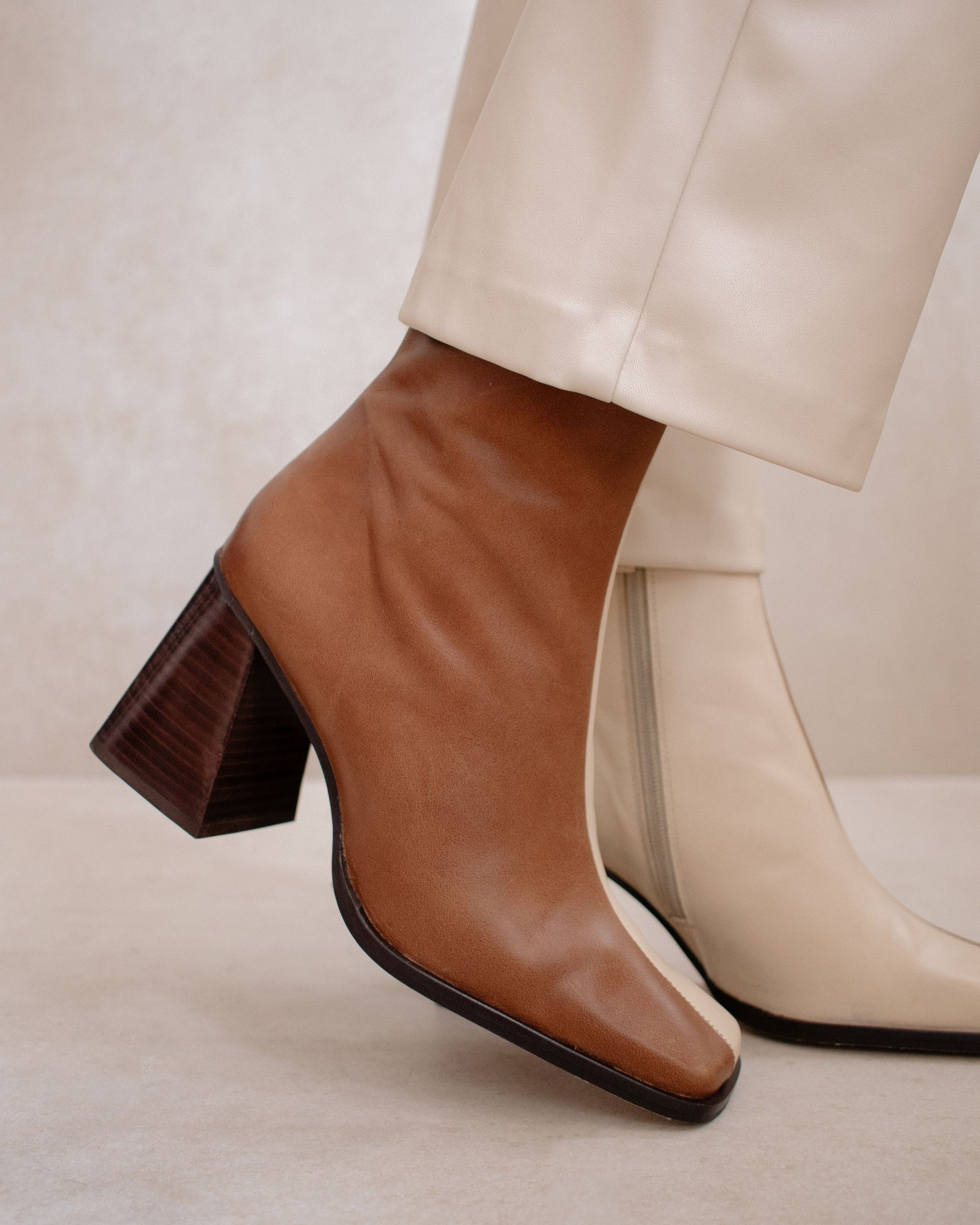 Shilo Boots in Tan/Beige