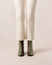 Shilo Boots in Olive/Brown