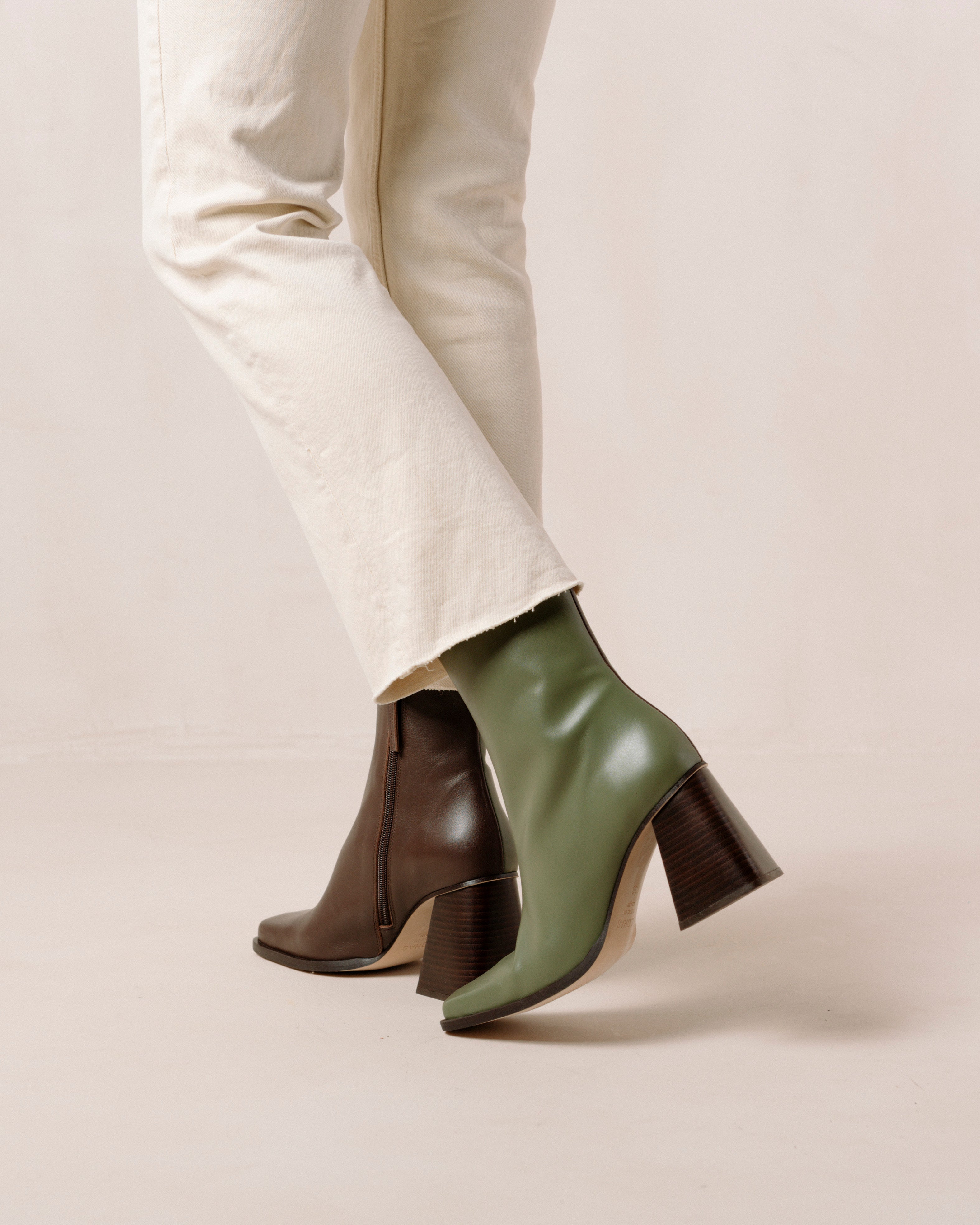 Shilo Boots in Olive/Brown