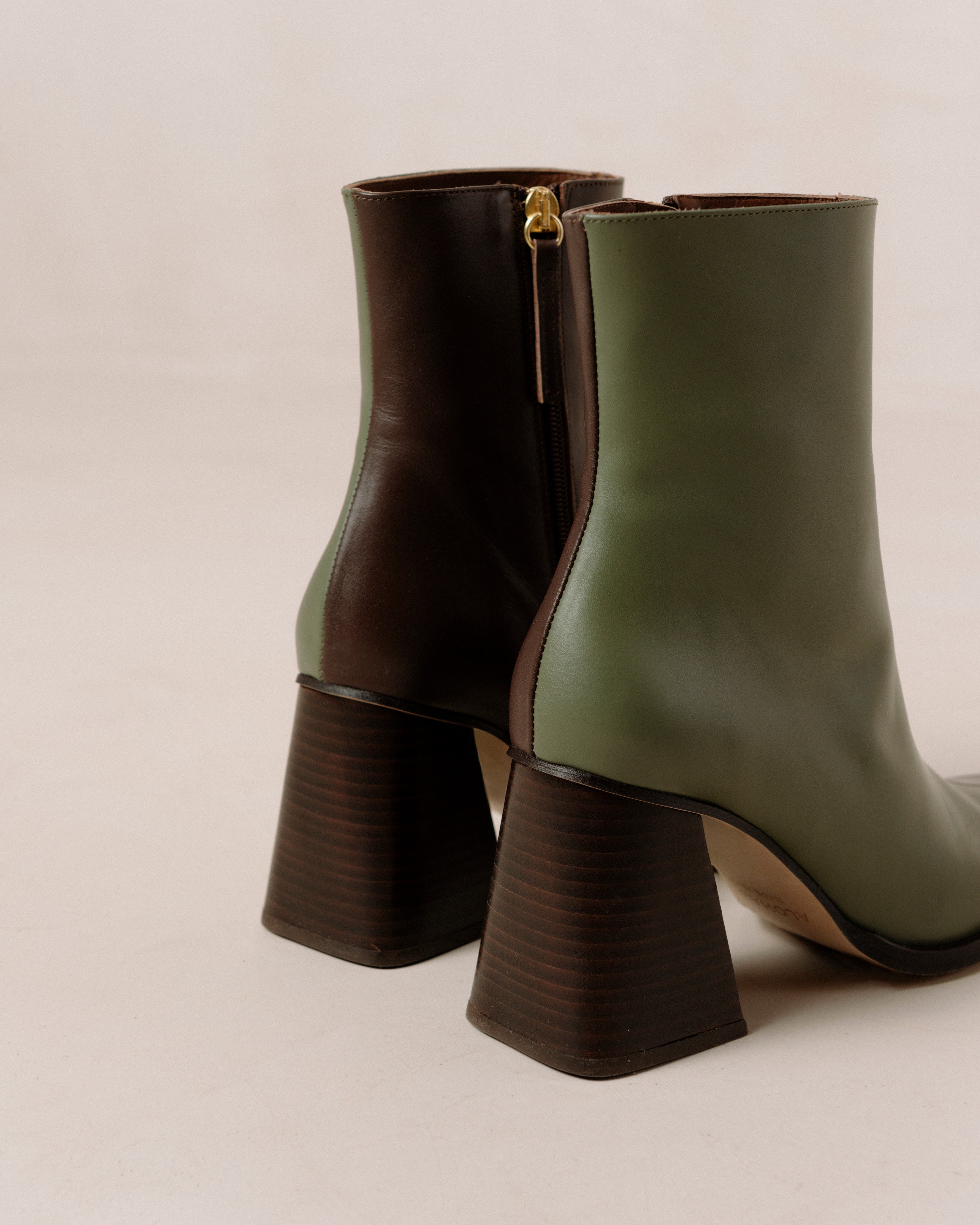 Shilo Boots in Olive/Brown