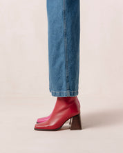 Shilo Boots in Magenta/Red