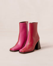 Shilo Boots in Magenta/Red