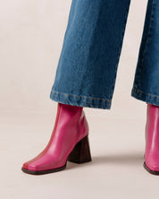 Shilo Boots in Magenta/Red