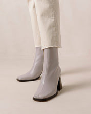 Shilo Boots in Mauve