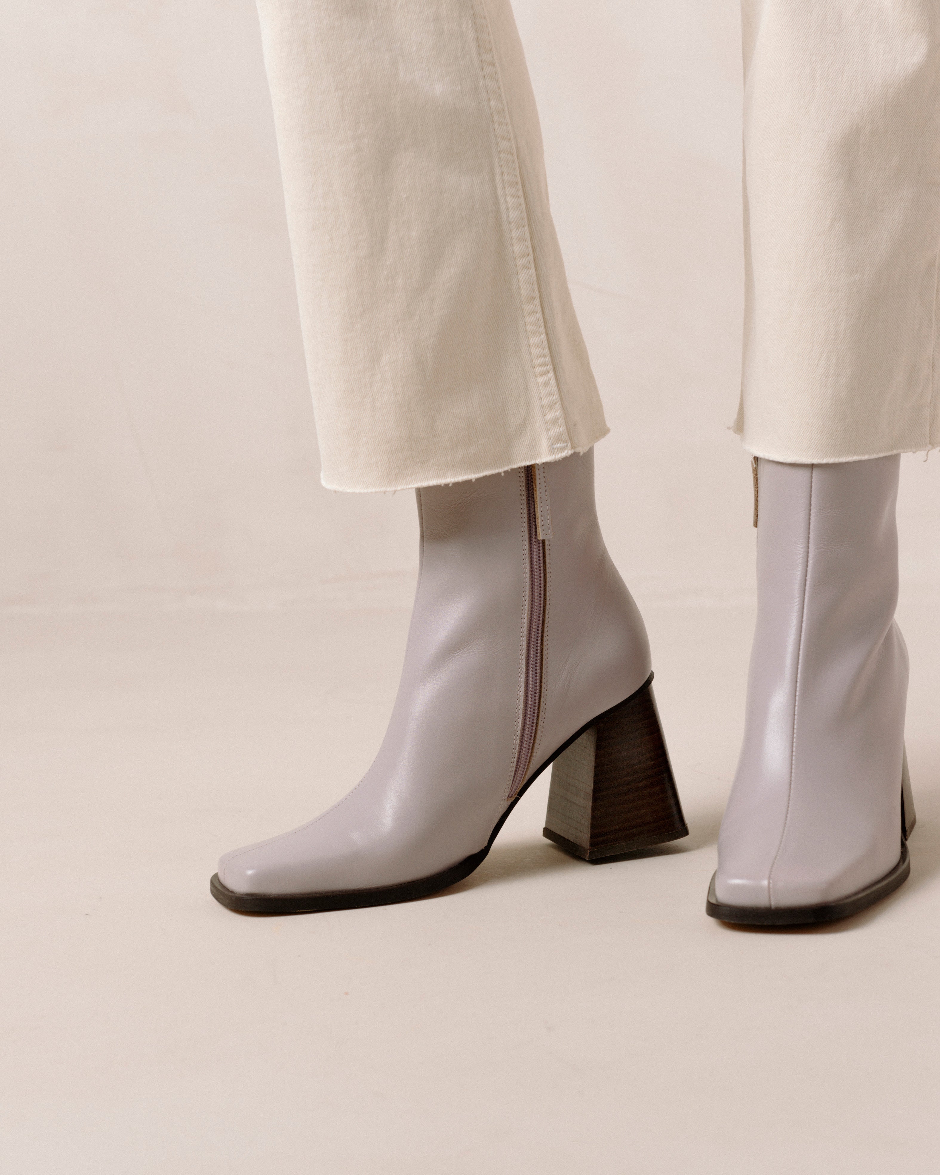 Shilo Boots in Mauve