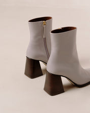 Shilo Boots in Mauve