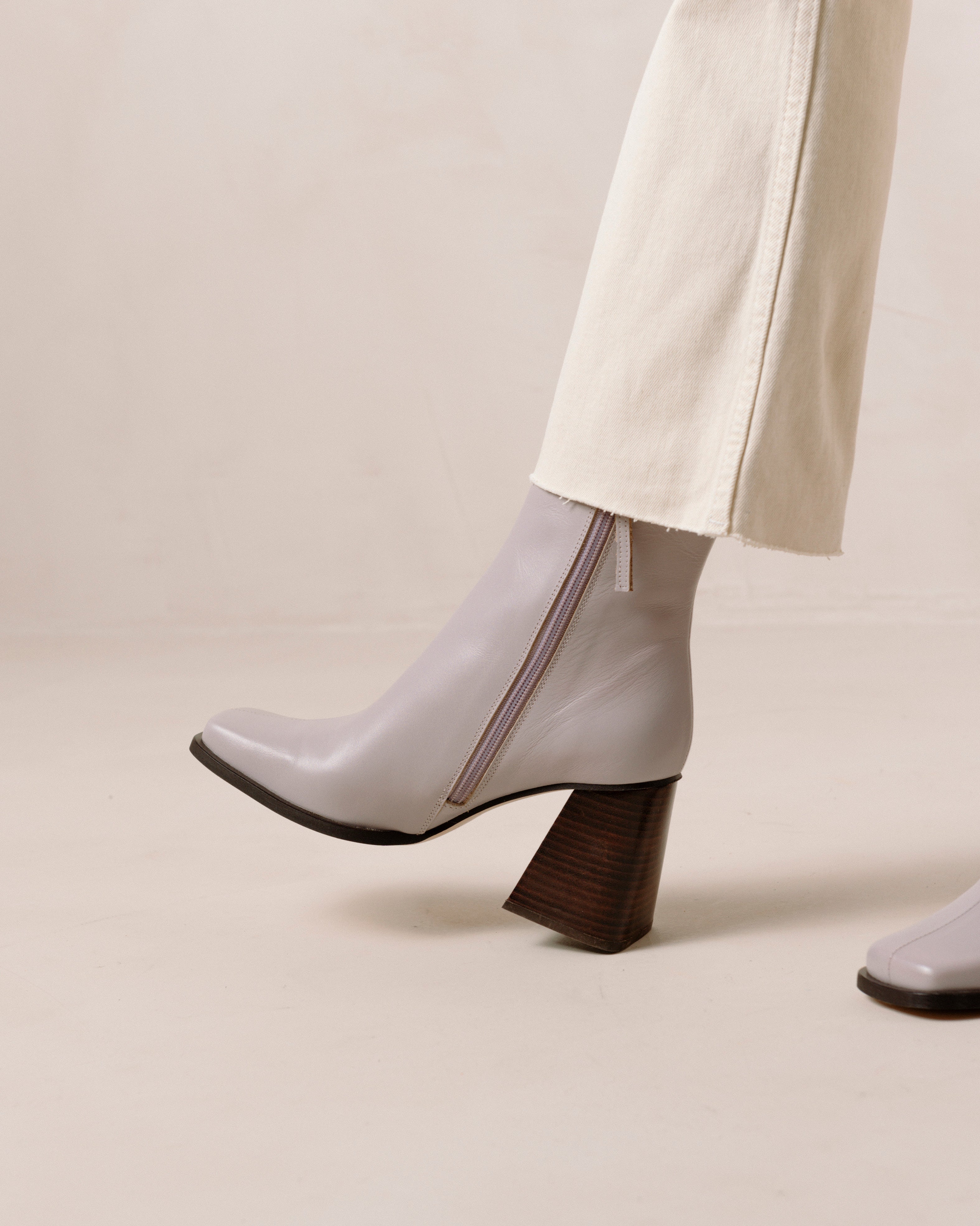 Shilo Boots in Mauve