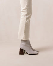 Shilo Boots in Mauve