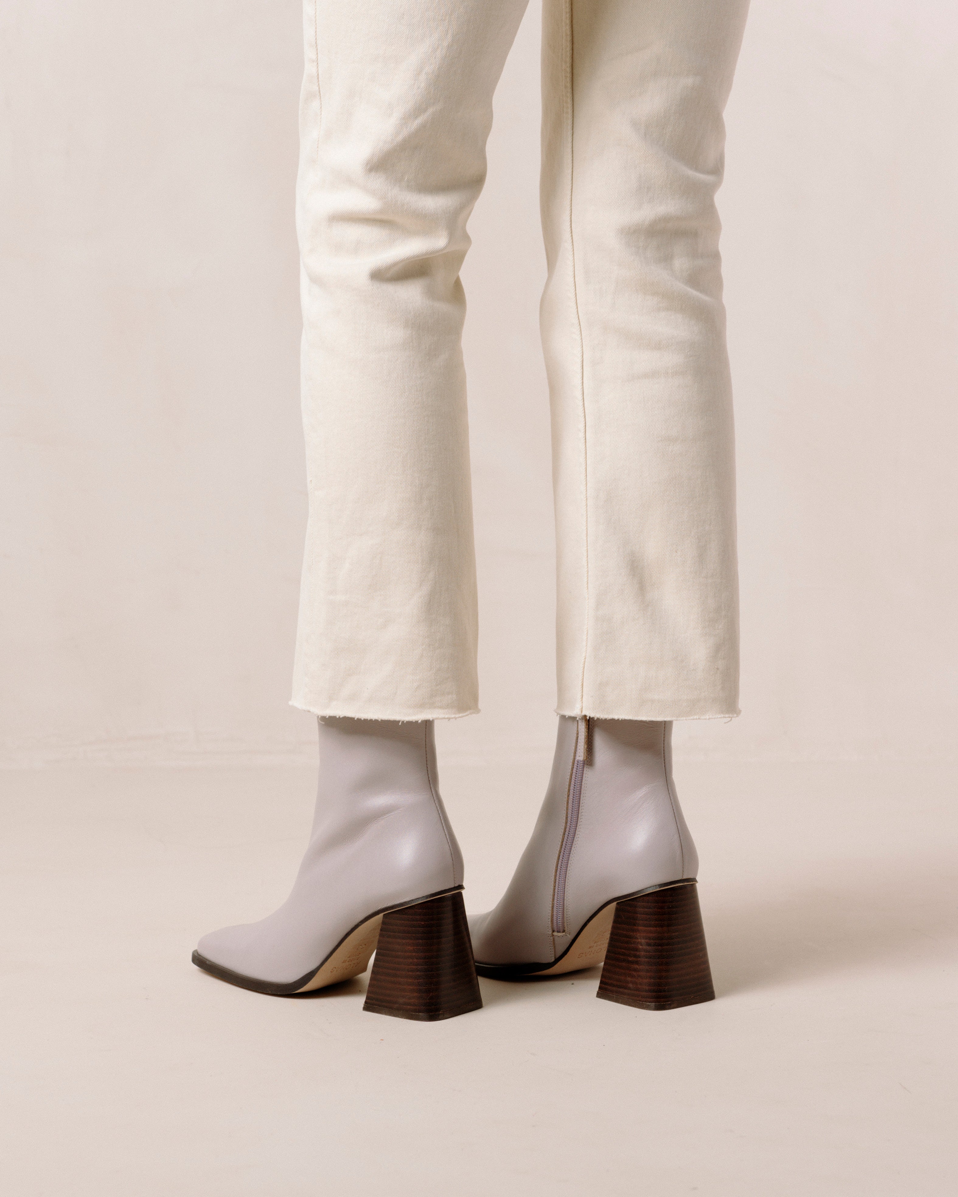 Shilo Boots in Mauve