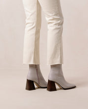 Shilo Boots in Mauve