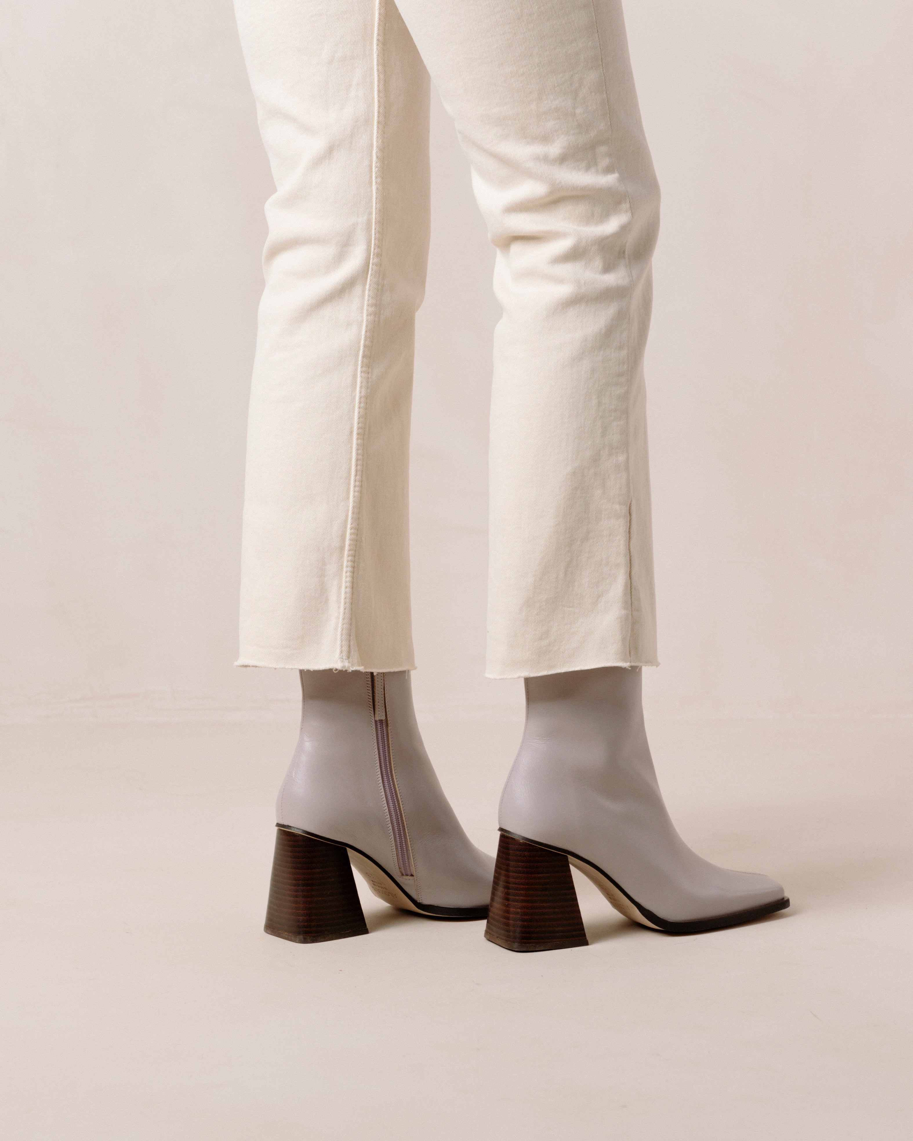 Shilo Boots in Mauve