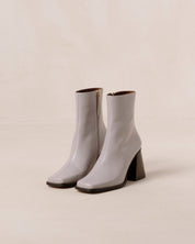 Shilo Boots in Mauve