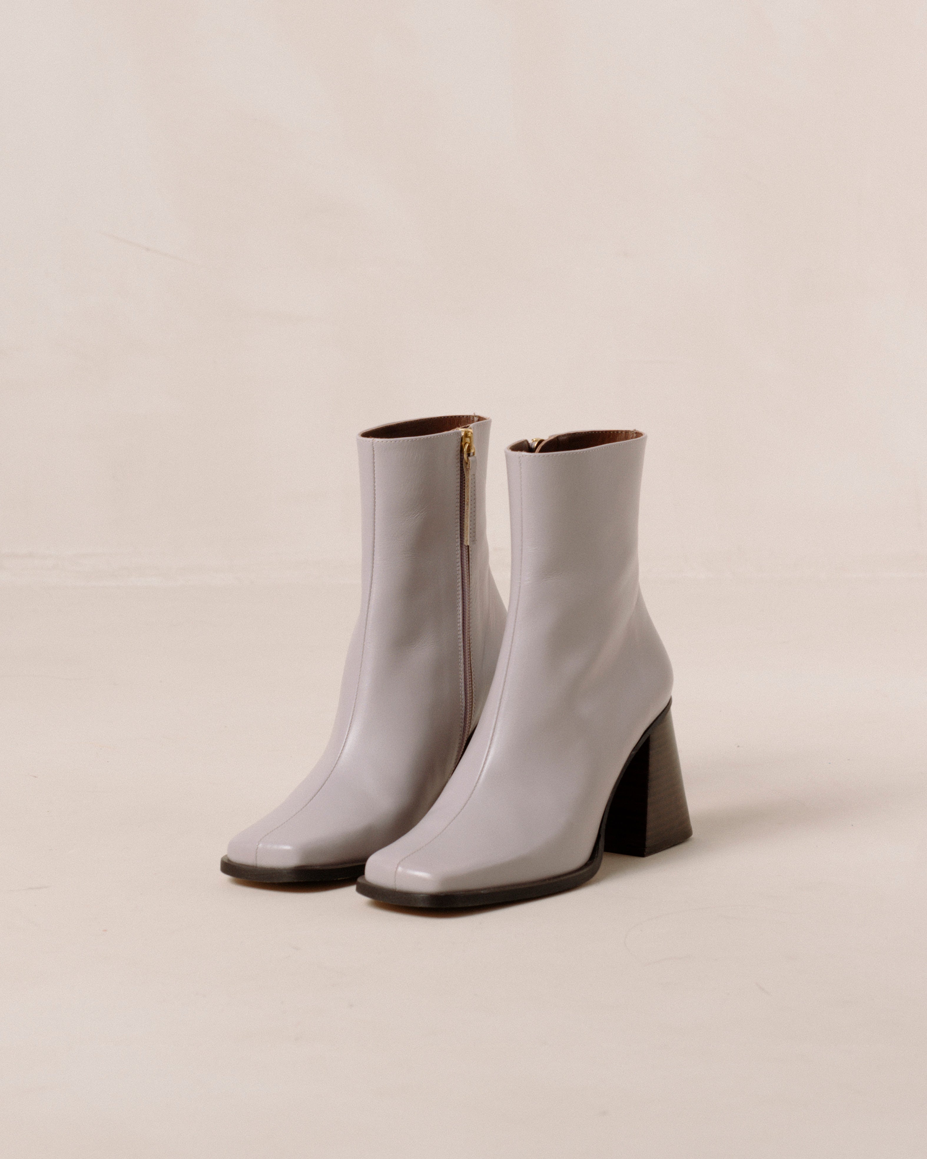 Shilo Boots in Mauve