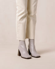 Shilo Boots in Mauve