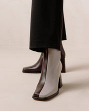 Shilo Boots in Mauve/Burgundy