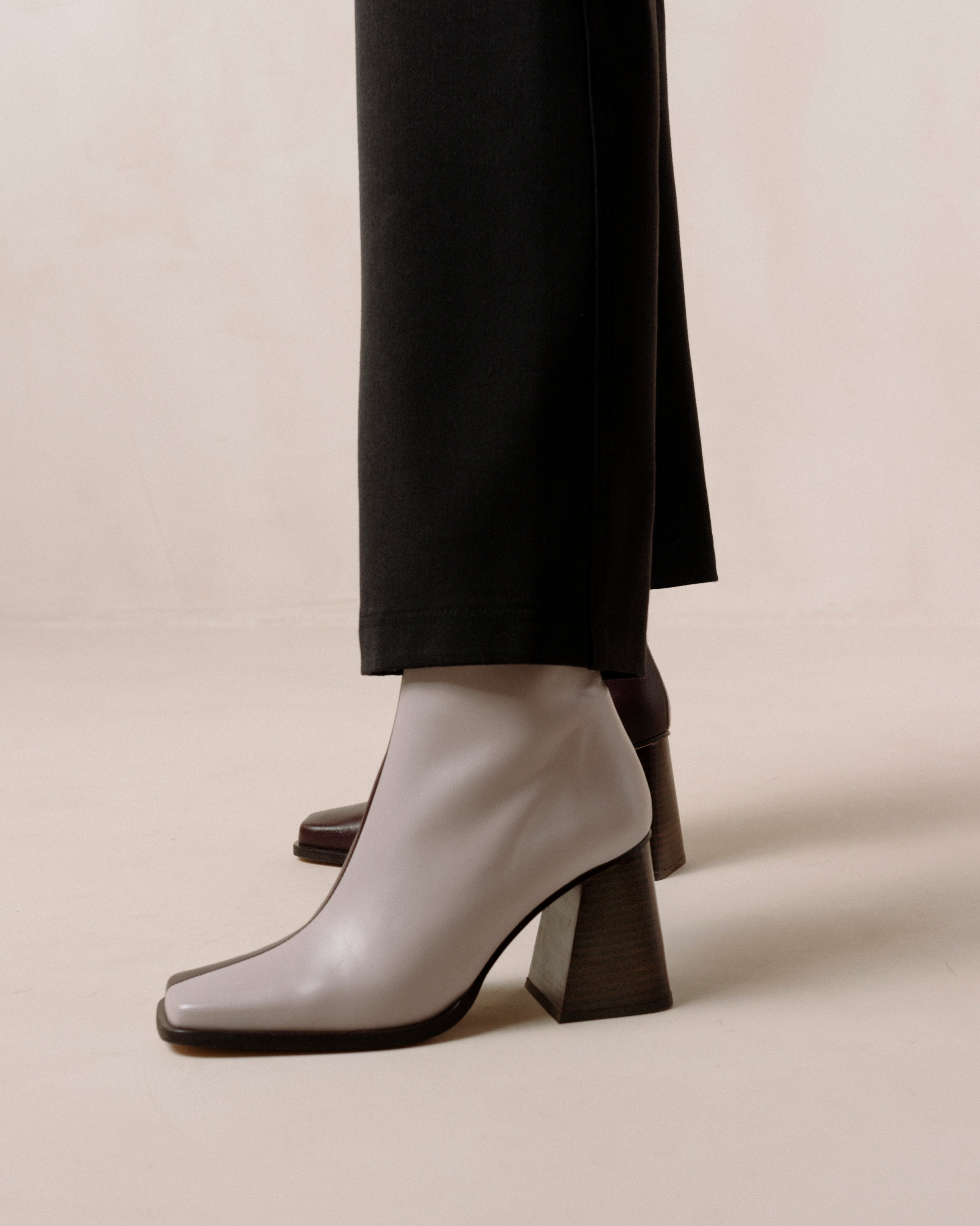 Shilo Boots in Mauve/Burgundy