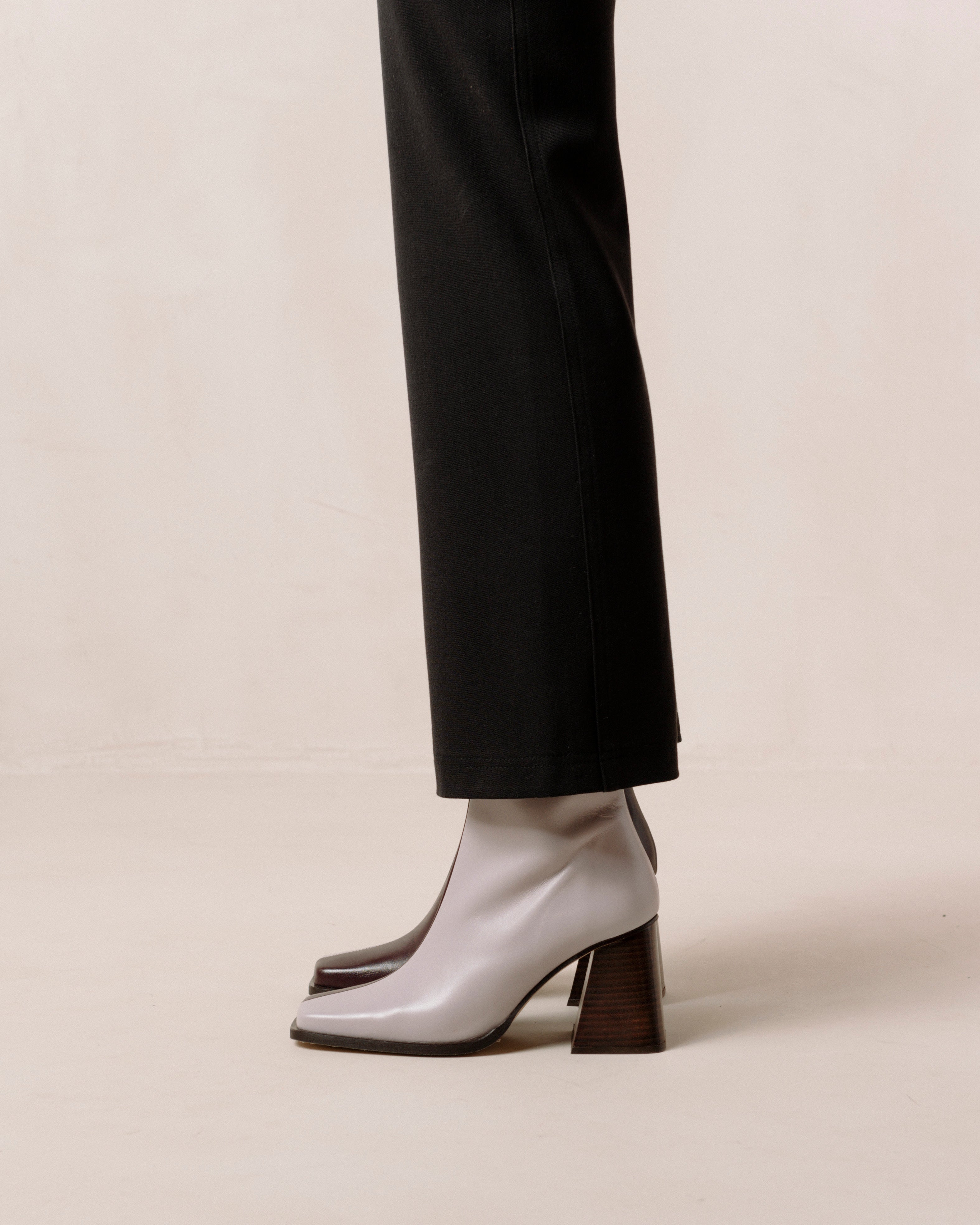 Shilo Boots in Mauve/Burgundy