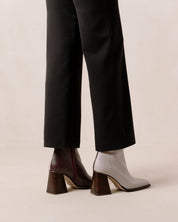 Shilo Boots in Mauve/Burgundy