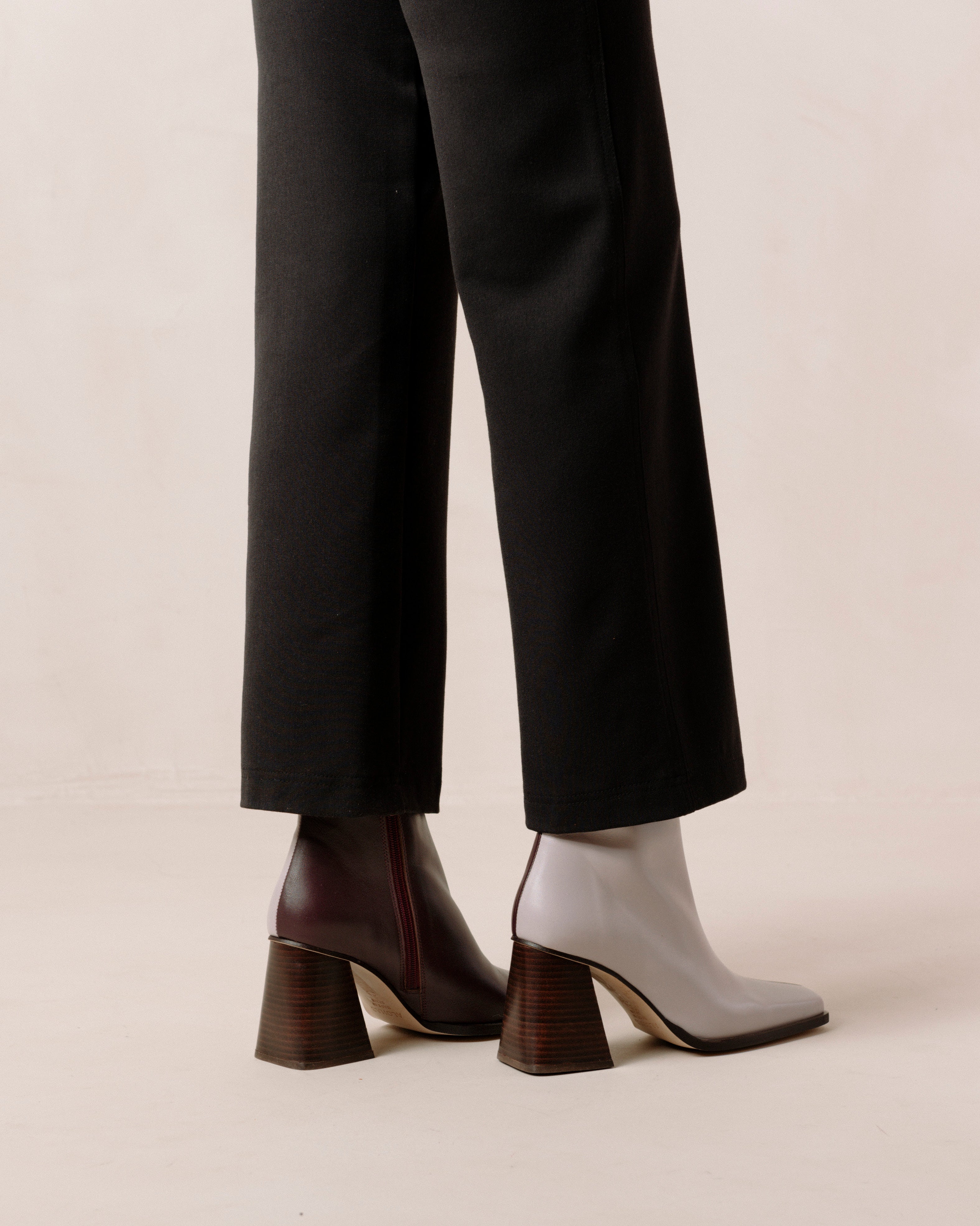 Shilo Boots in Mauve/Burgundy