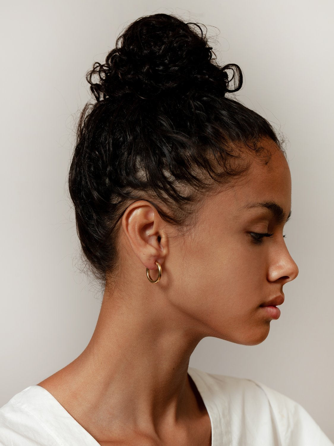 Gia Hoop in Gold
