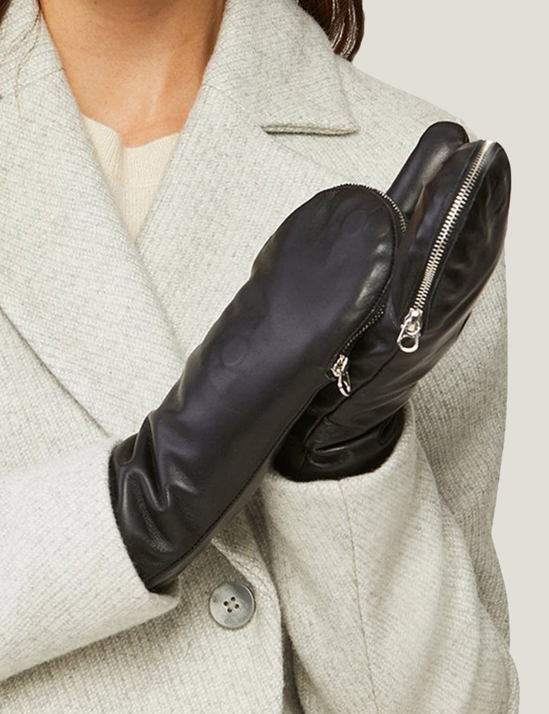 soia-kyo-womens-betrice-leather-mitts-black-camel1.jpg