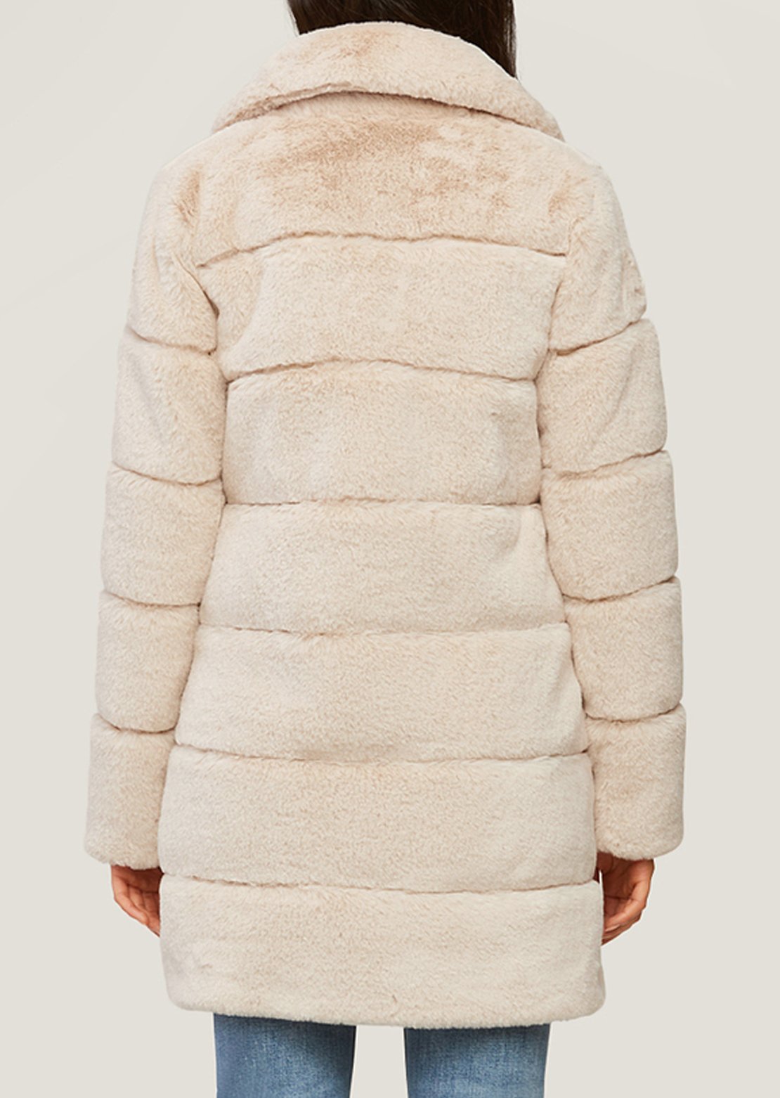 Soia & Kyo Women's Joan Faux Fur Jacket