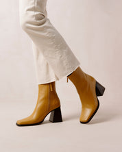 Shilo Boots in Yellow