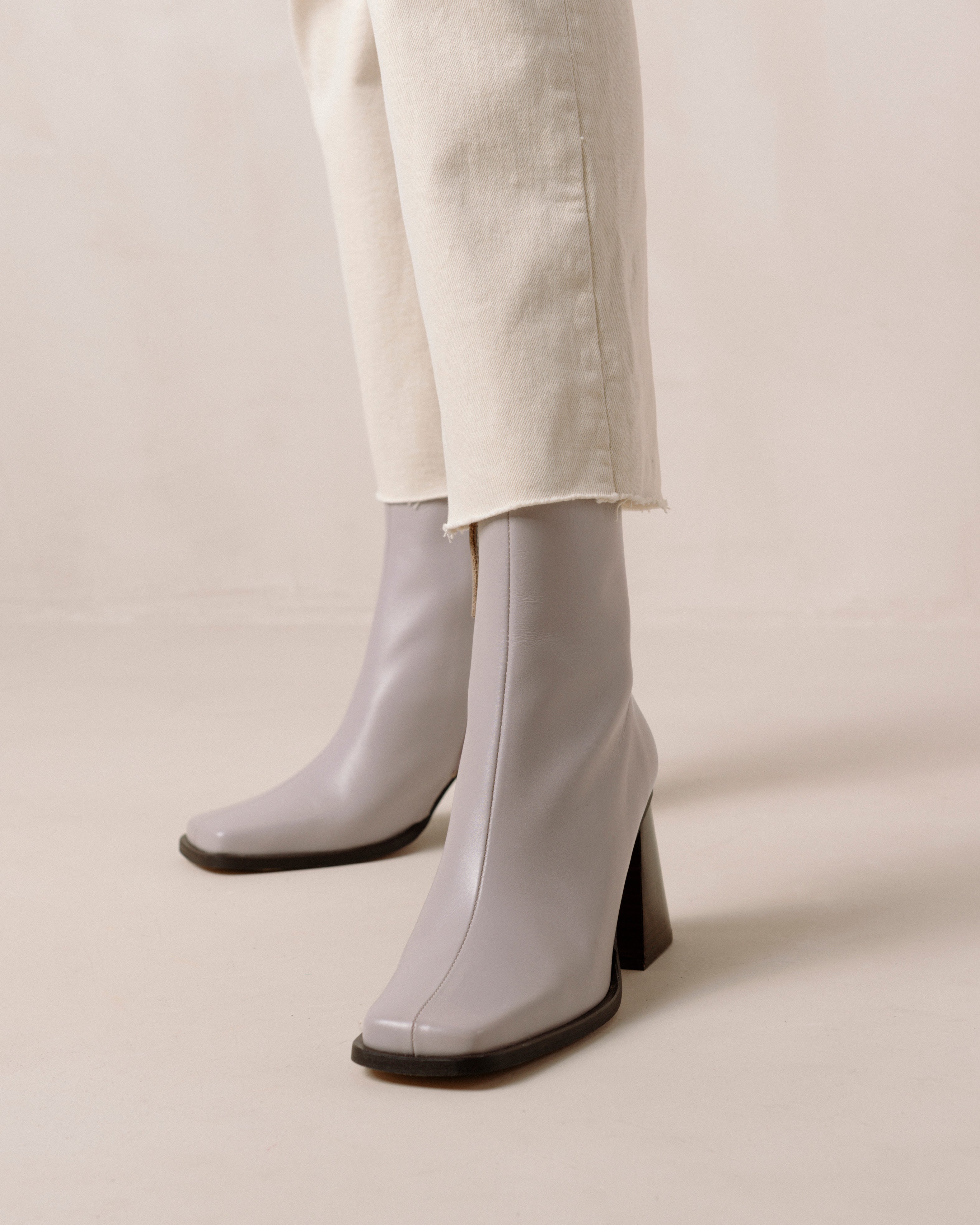 Shilo Boots in Mauve