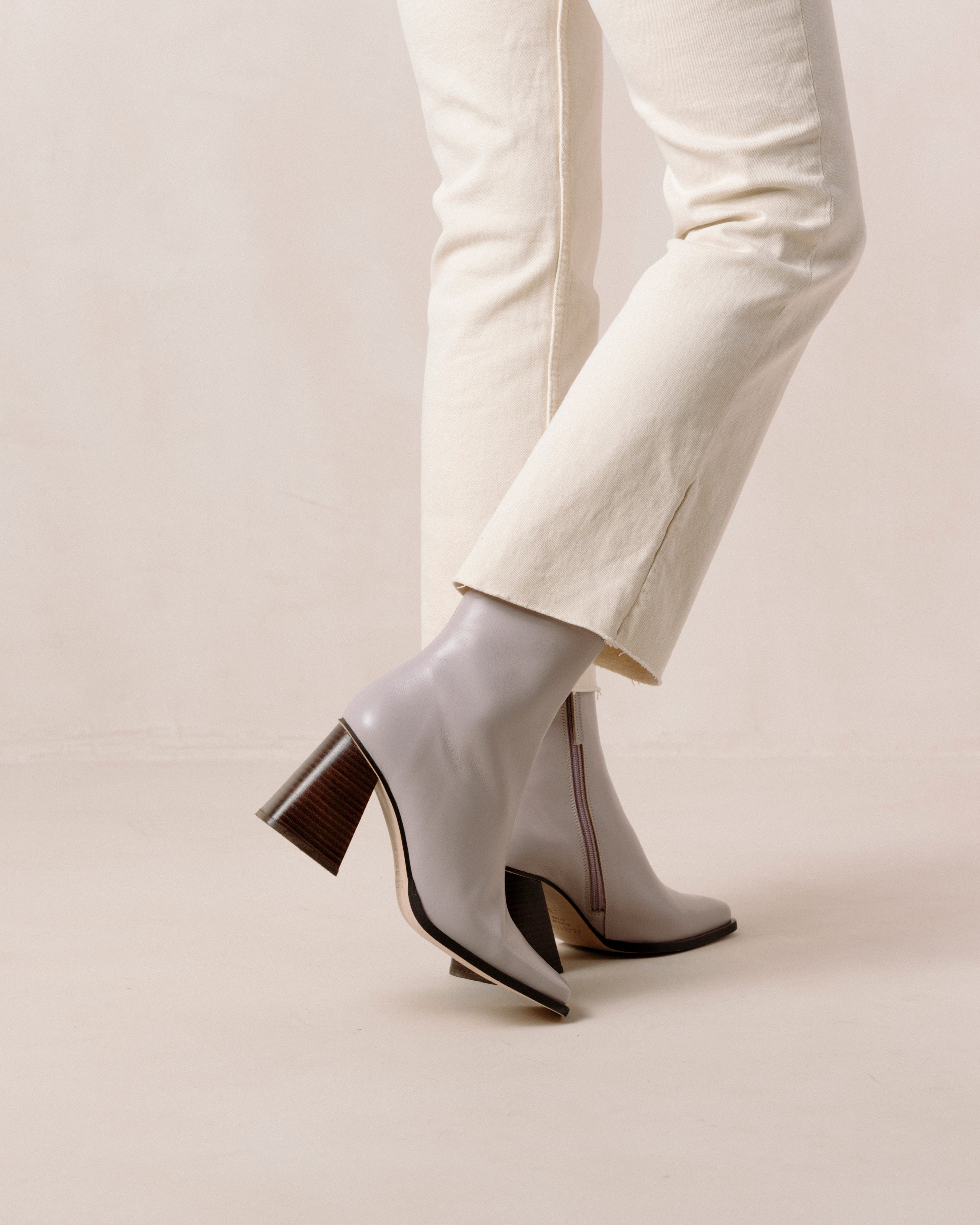Shilo Boots in Mauve